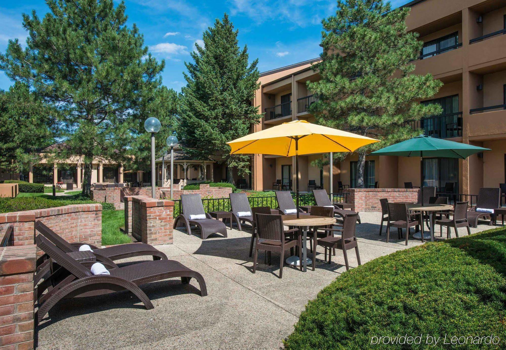 Courtyard Chicago Wood Dale / Itasca Hotel Екстериор снимка